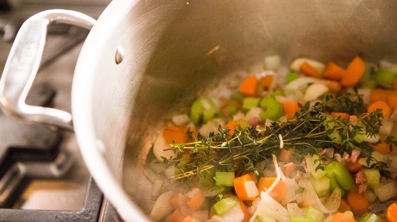 171117-som-embed2_copy_by5nse