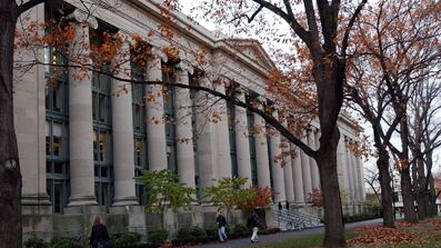 cheats/2009/07/01/could-harvard-go-bankrupt/harvard-university_r7x2jp