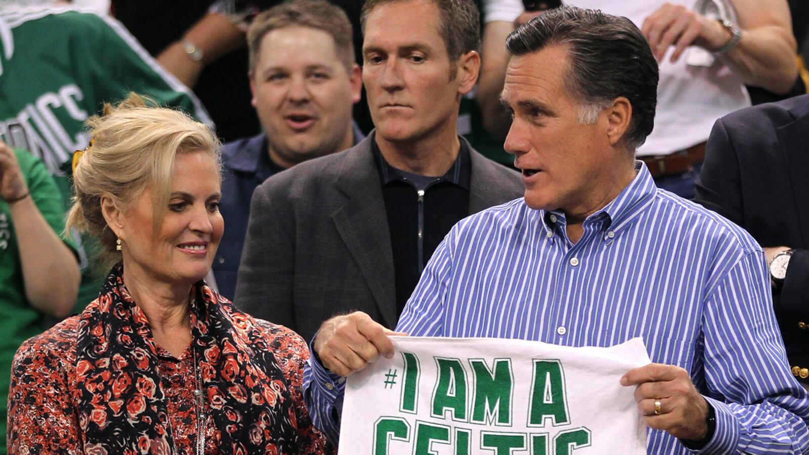 articles/2012/06/13/no-home-field-advantage-for-mitt-romney/mitt-romney-mass-avlon_epfr1m