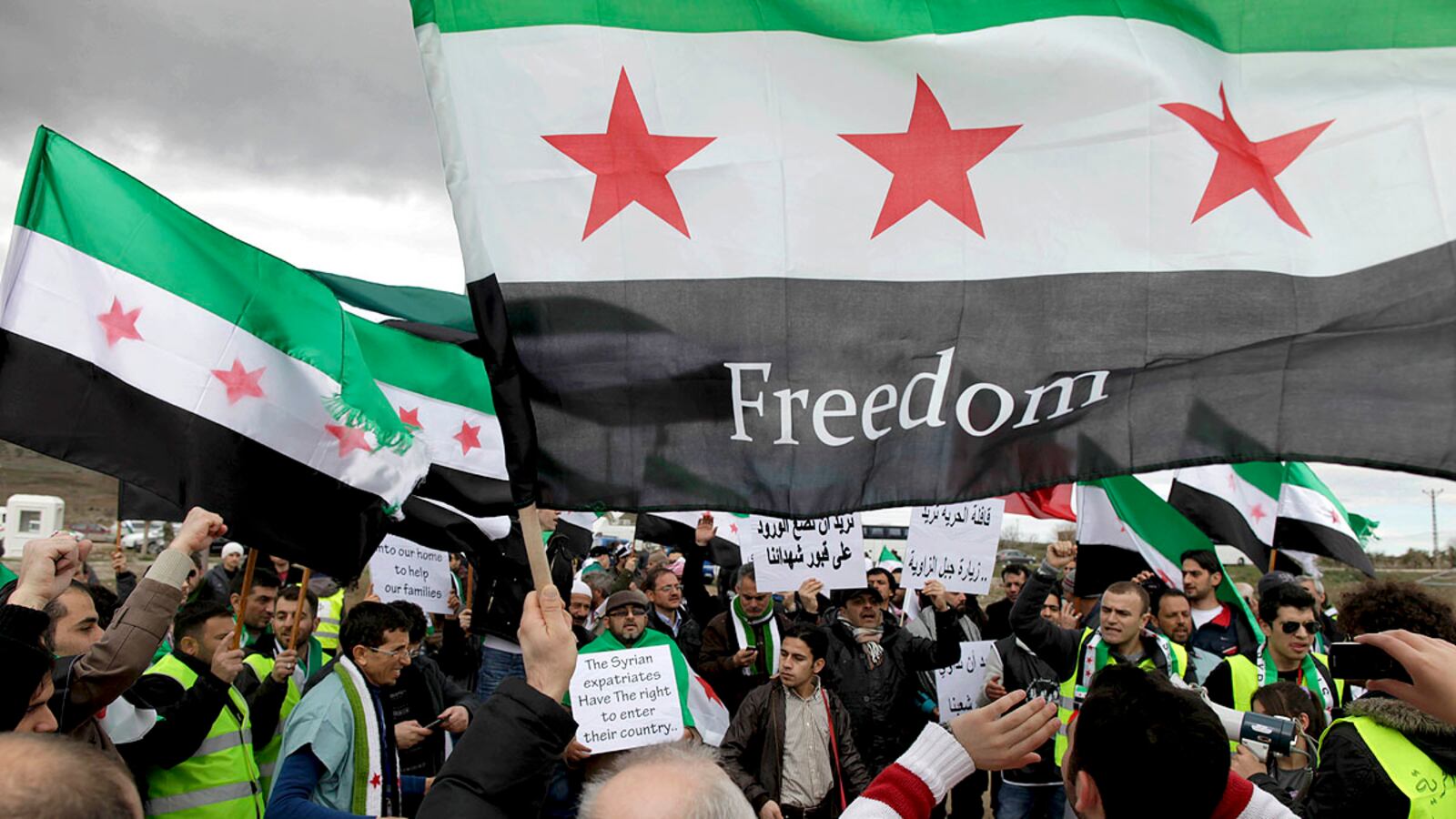 cheats/2012/03/16/turkish-urges-syria-evacuation/syria-turkey-unrest-cheat_fvdq1t