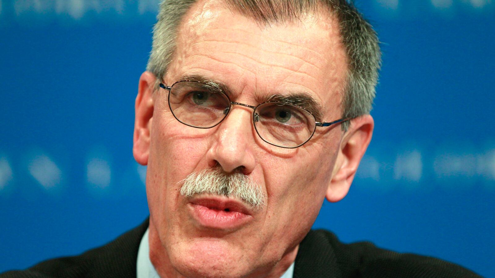 articles/2012/03/27/u-s-solicitor-general-donald-verrilli-did-not-do-well-does-it-matter/donald-verilli-jacobs_vsr528