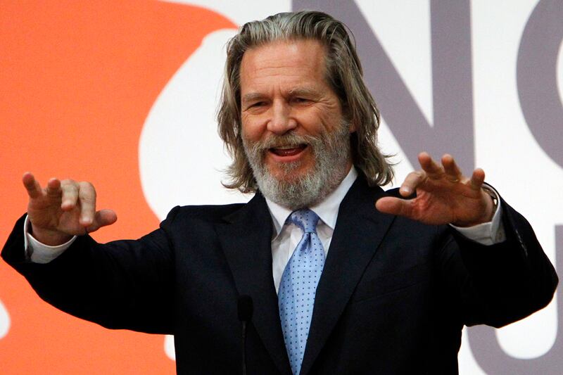 galleries/2012/05/21/angelina-jolie-lucy-liu-more-stars-who-attended-top-1000-high-schools-photos/celeb-high-school-jeff-bridges_rxxnhz