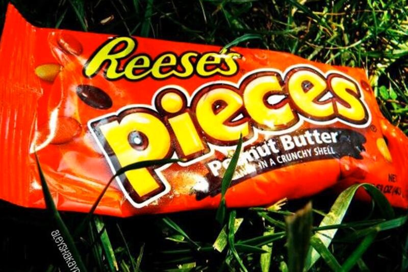 galleries/2011/10/14/most-fattening-halloween-candy-snickers-twix-kit-kat-candy-corn-photos/deadliest-halloween-candy-most-fattening-gal-reeses-pieces_xzvgc0