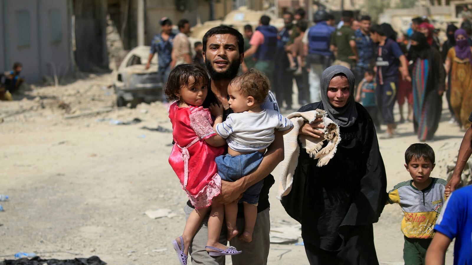 170603-civilians-killed-fleeing-mosul-cheat_wrqgue