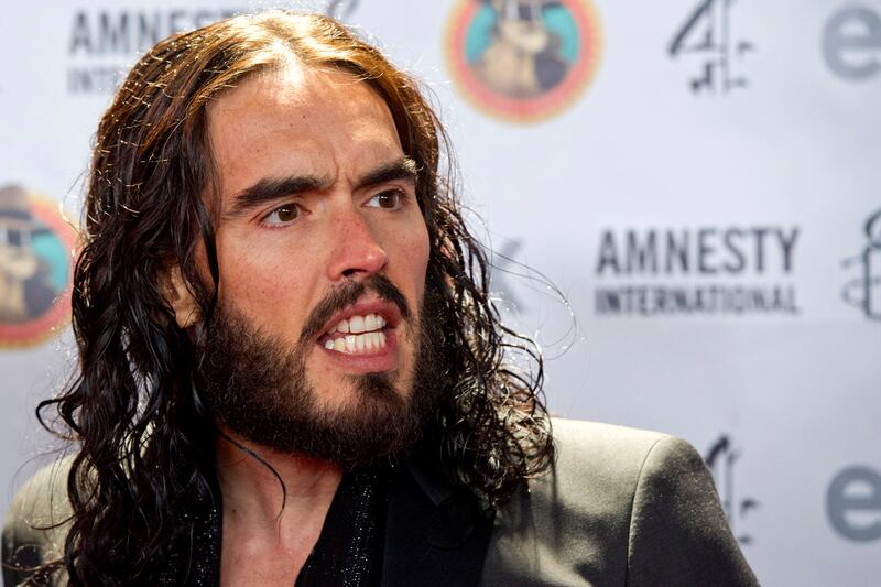 galleries/2010/01/28/celebrity-death-hoax/death-hoaxes-russell-brand_varzum