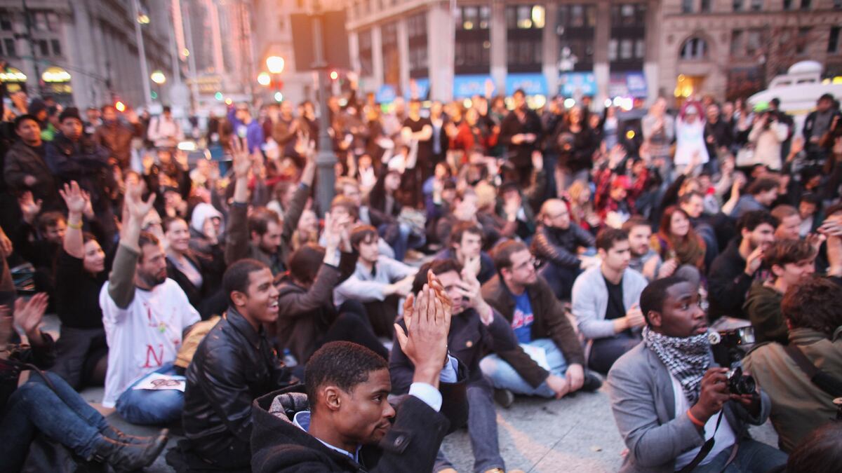 cheats/2011/11/15/ny-judge-rules-protesters-can-stay/occupy-wall-street-protestors-regroup-foley-square-cheat_t848n9