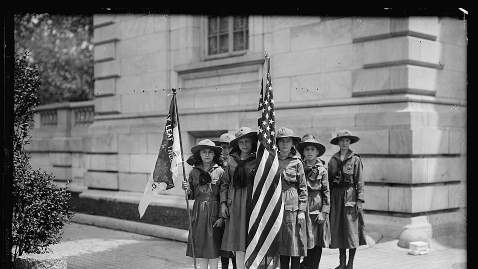 galleries/2012/03/12/100-years-of-girl-scouts-photos/girl-scouts-centennial-march_dylry6