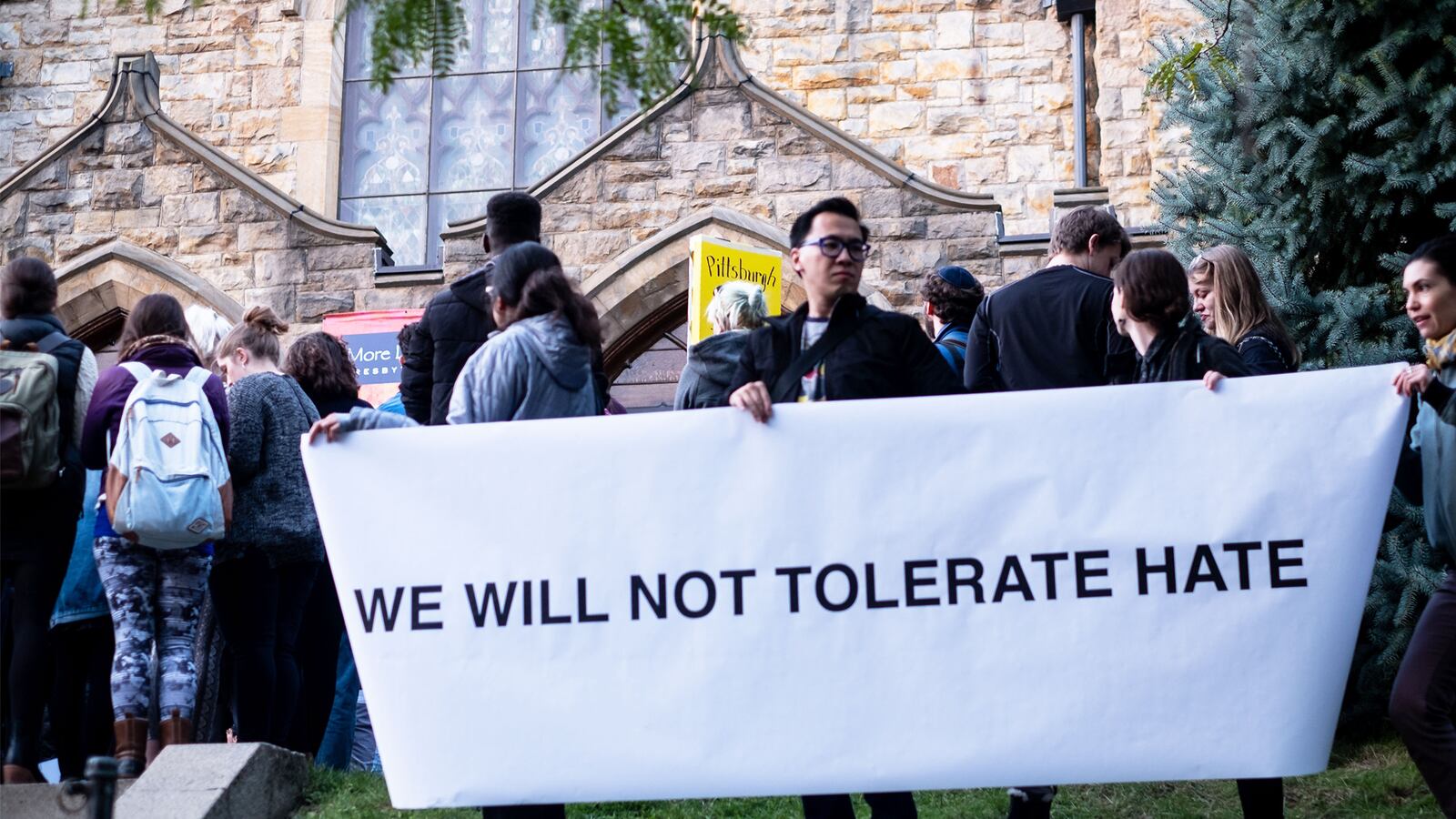 181102-belew-pittsburg-shooting-hero_zz6vim