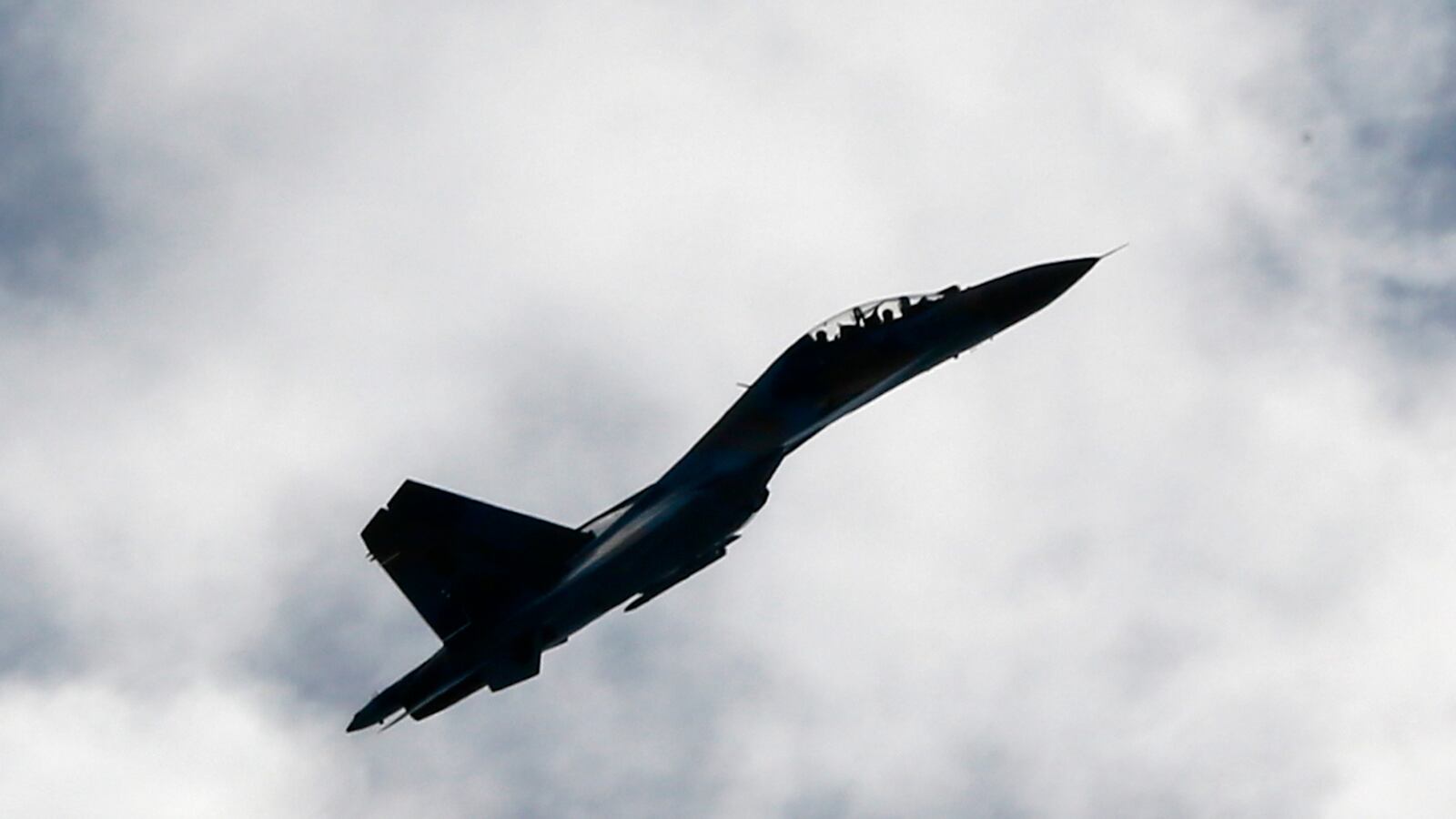 cheats/2016/09/07/russian-jet-makes-intercept-of-u-s-ship/160907-russian-jet-cheat_roxttg