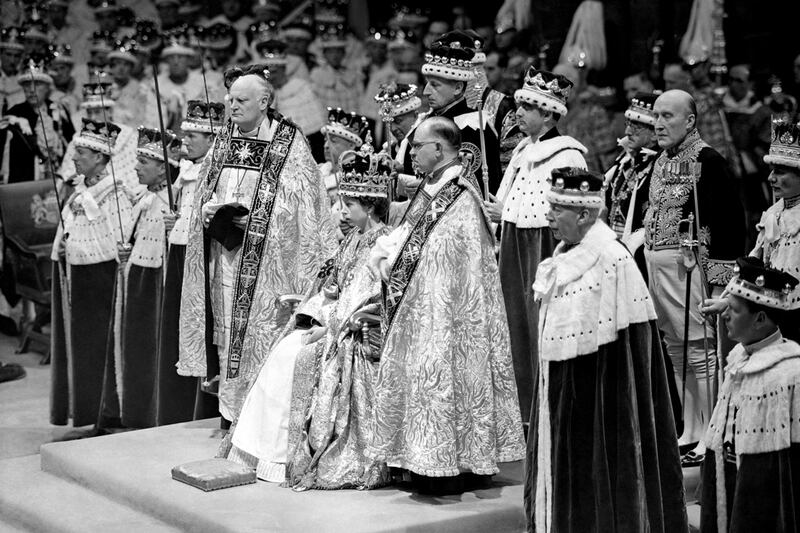 galleries/2011/04/20/queen-elizabeth/queen-elizabeth-update2_ksf8gj