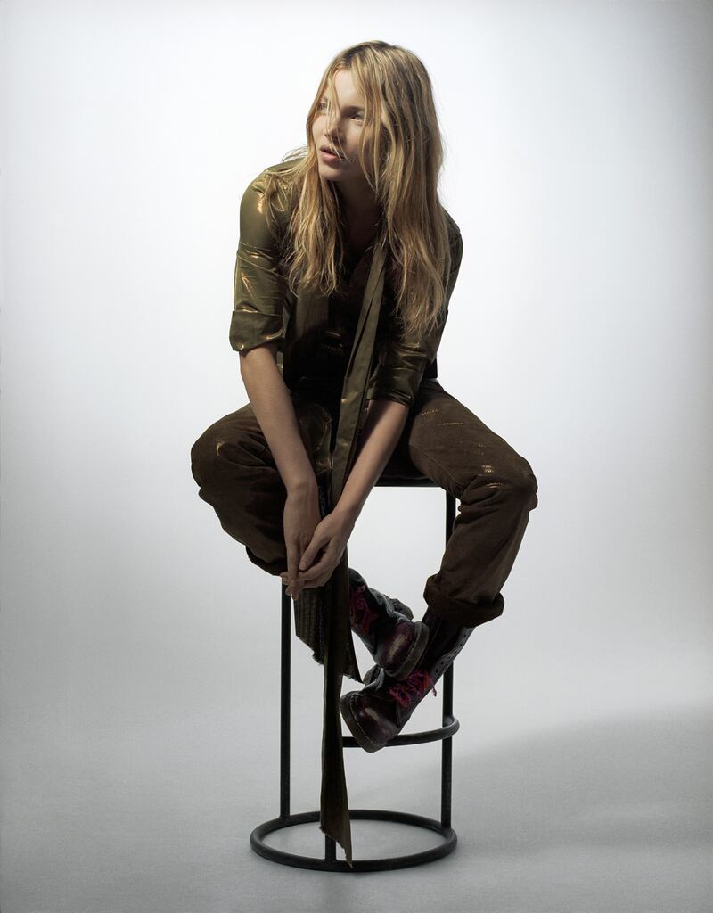 galleries/2012/11/15/kate-the-kate-moss-book-published-by-rizzoli-photos/14kate-moss7_ycbkjj