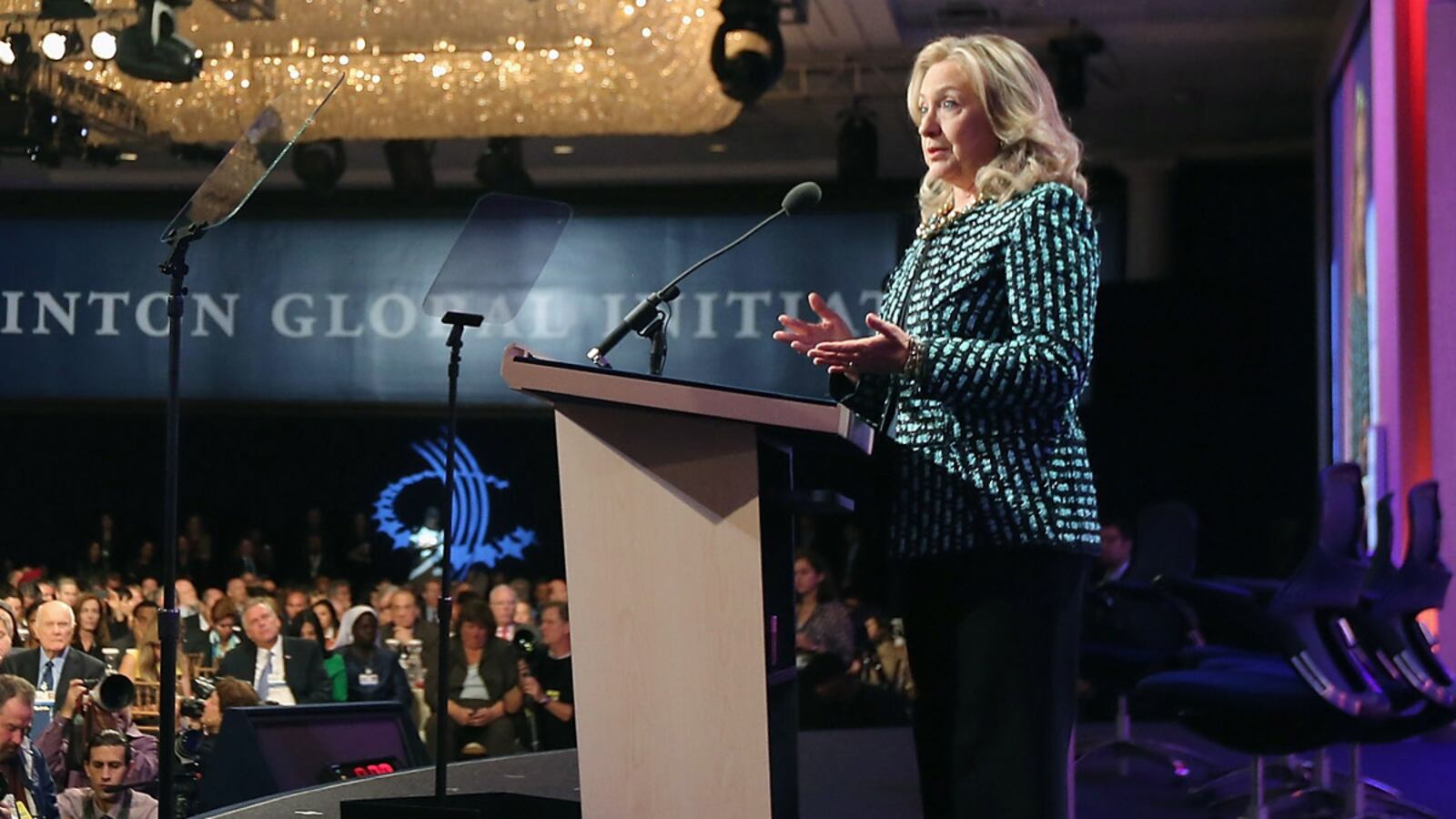 articles/2012/09/24/hillary-clinton-no-dignity-in-violence/hillary-clinton-violence-cgi-pesta_vusqmt