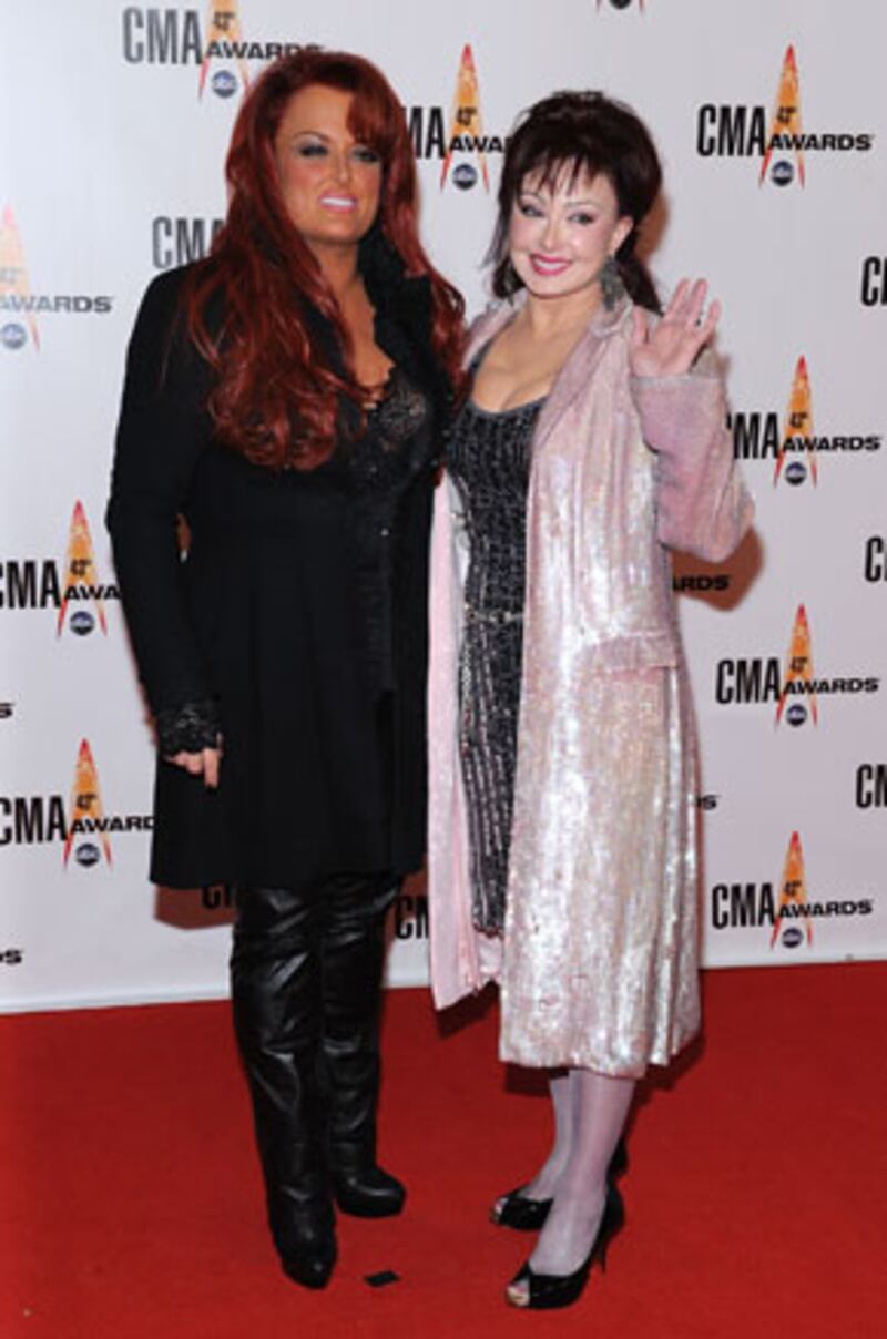 galleries/2009/11/12/country-music-awards/red-carpet---sisters_z0o1vj