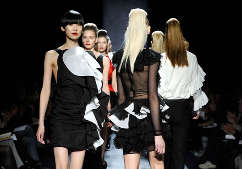 galleries/2010/02/12/fashion-week-day-3/fashion-week-wrap-1---prabal-gurung-2_wxqtnm