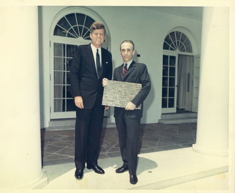 galleries/2010/05/12/the-svengali-of-pop-art/leo-castelli---9_aqloty