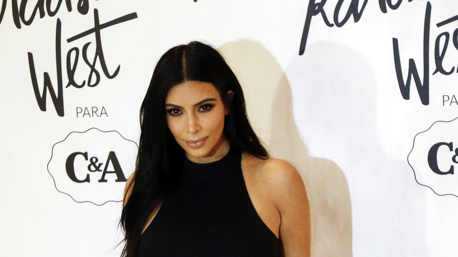 articles/2015/07/21/kim-kardashian-clowns-taylor-swift-over-vmas-feud-with-nicki-minaj/150721-stern-kardashian-tease_ycyok2