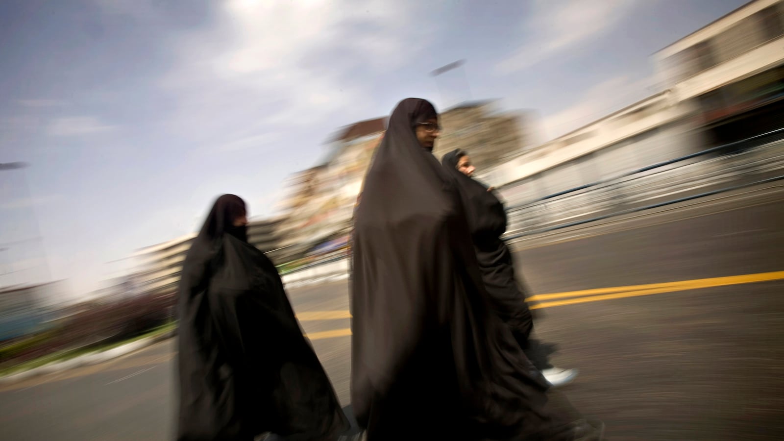 articles/2014/10/18/acid-attacks-on-women-spread-terror-in-iran/141017-iranwire-acid-tease_yuow9b