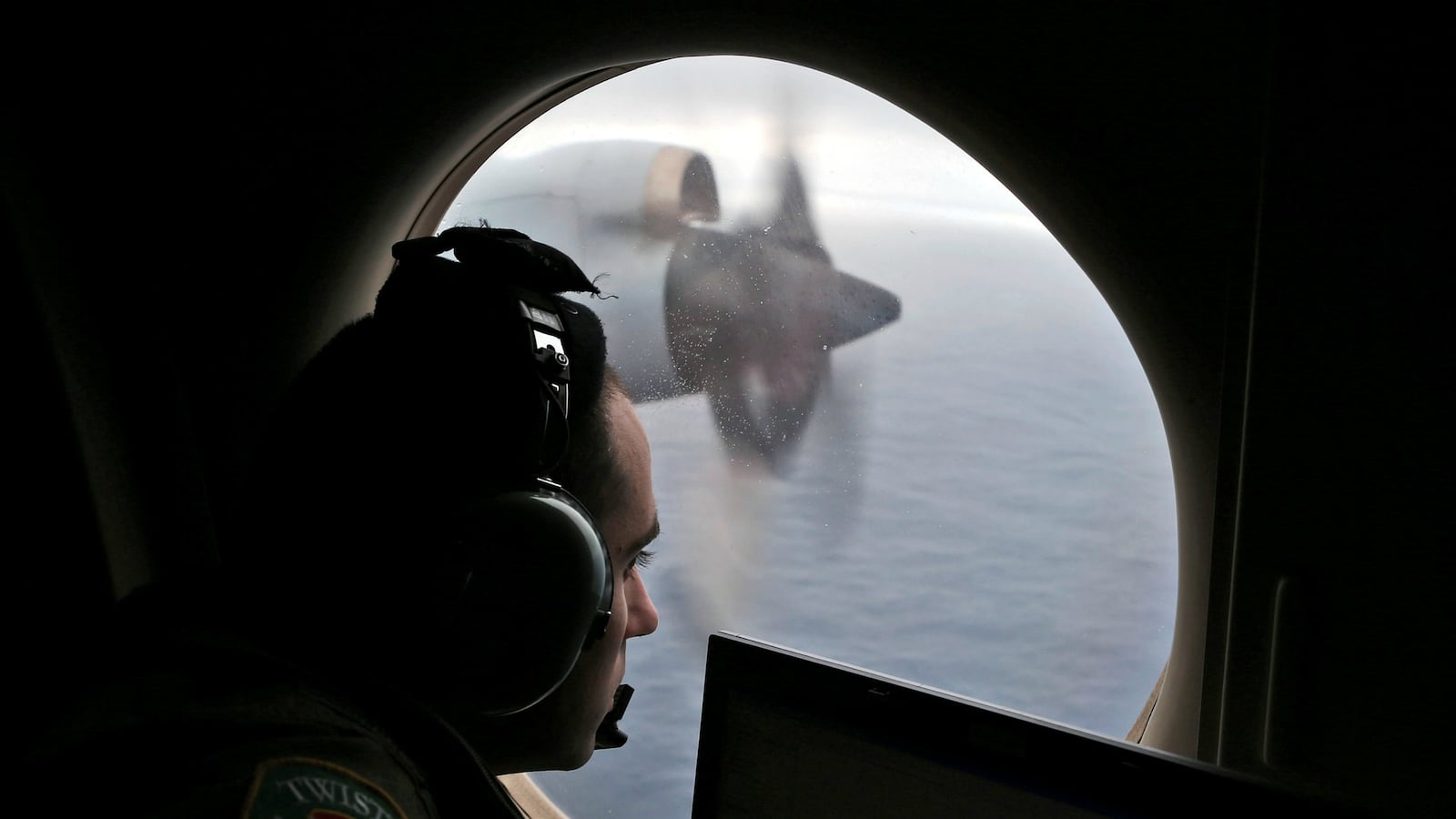 cheats/2016/07/25/investigators-no-mh370-suicide-practice/160725-mh370-correction-cheat_k4qcl0
