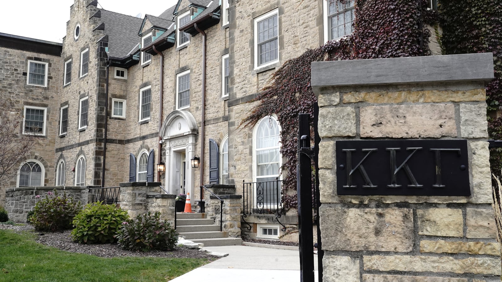 Kappa Kappa Gamma Sorority Ousts Two Members Who Backed Suit Over Trans ...