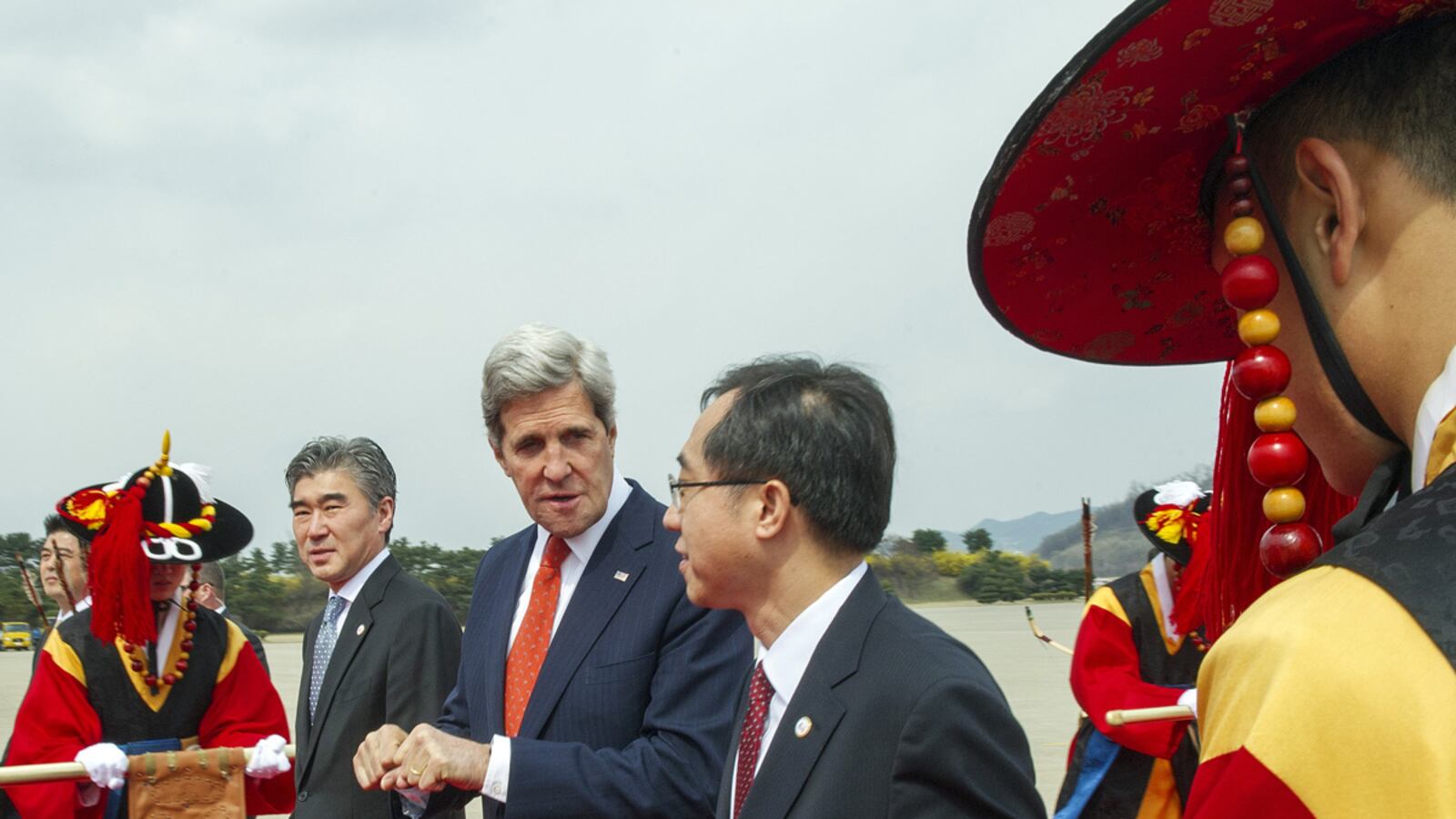 cheats/2013/04/14/kerry-to-north-korea-let-s-talk/130412-kerry-nkorea-skorea-box_fusfgb