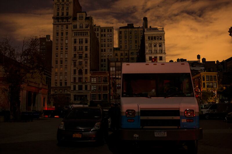 galleries/2012/11/03/manhattan-s-darkest-nights-sandy-s-aftermath-photos/powerless-manhattan-ben-baker-photos-04_gowspg