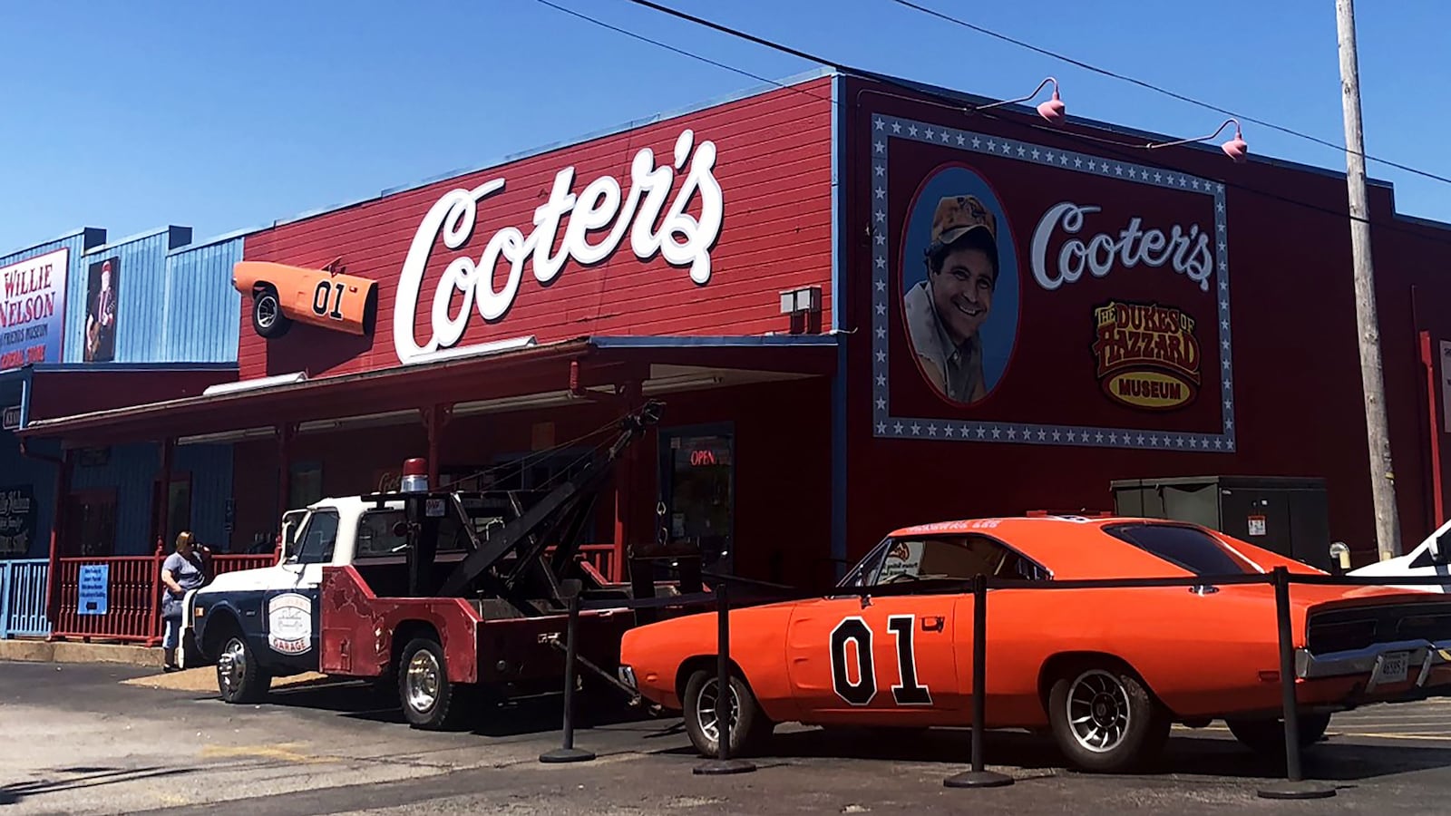 190706-hamlett-cooters-garage-hero_rcvh9b