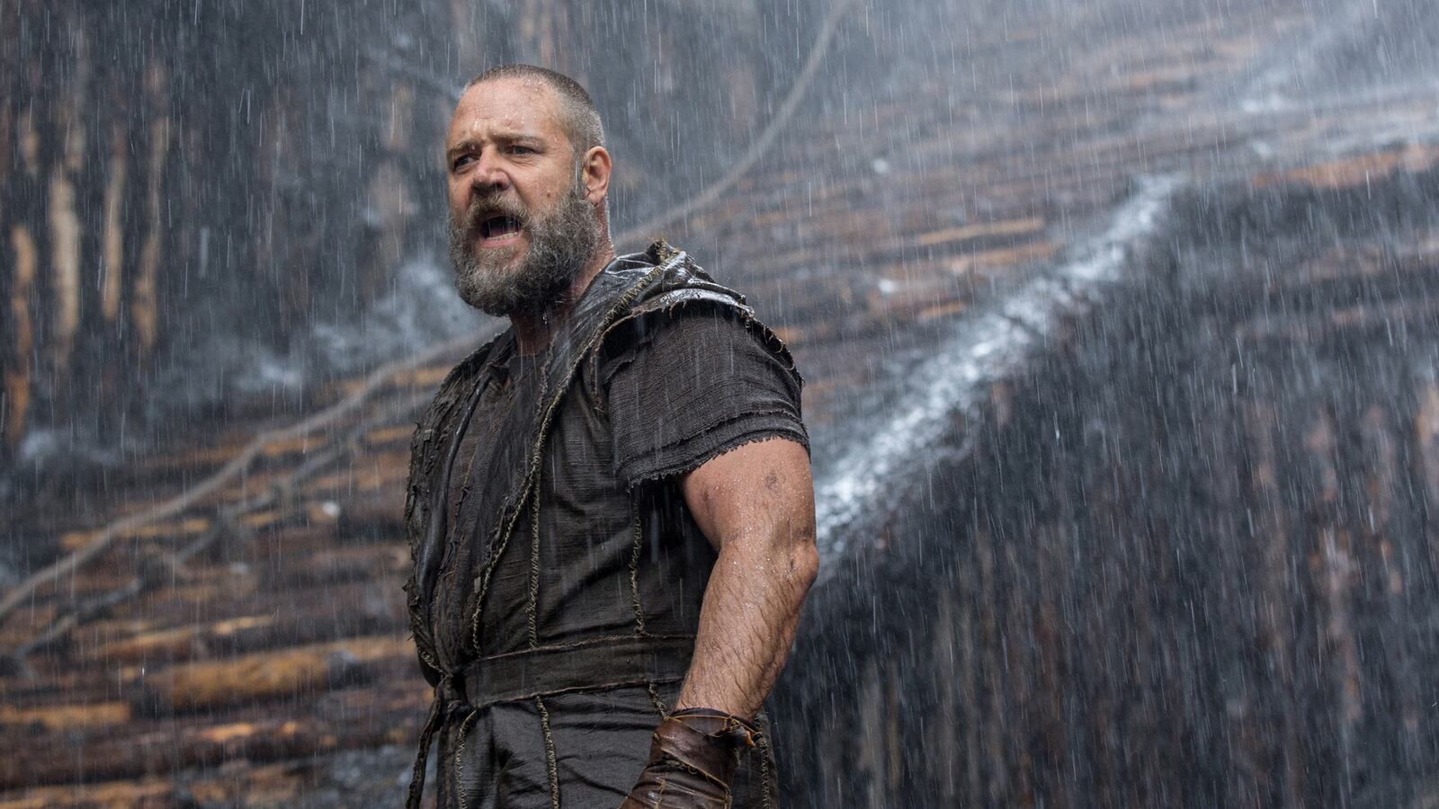 articles/2014/03/12/russell-crowe-twitter-stalks-the-pope-to-get-noah-screening/140312-nadeau-noah_p64cvh