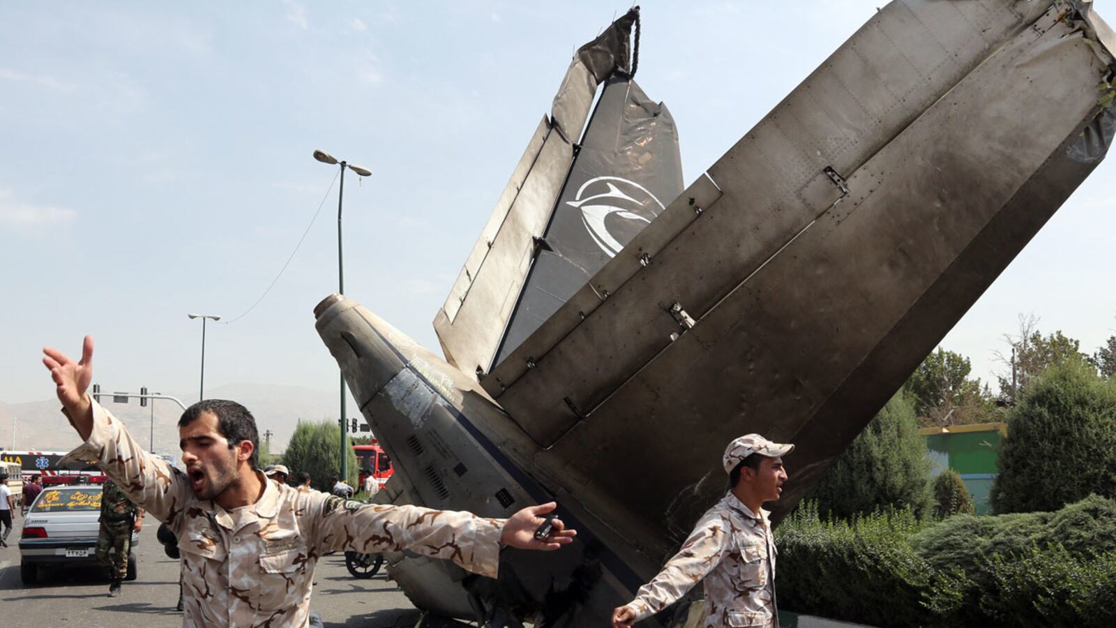 cheats/2014/08/10/plane-crashes-in-tehran/140811-iraq-plane-crash-cheat_hrukgh