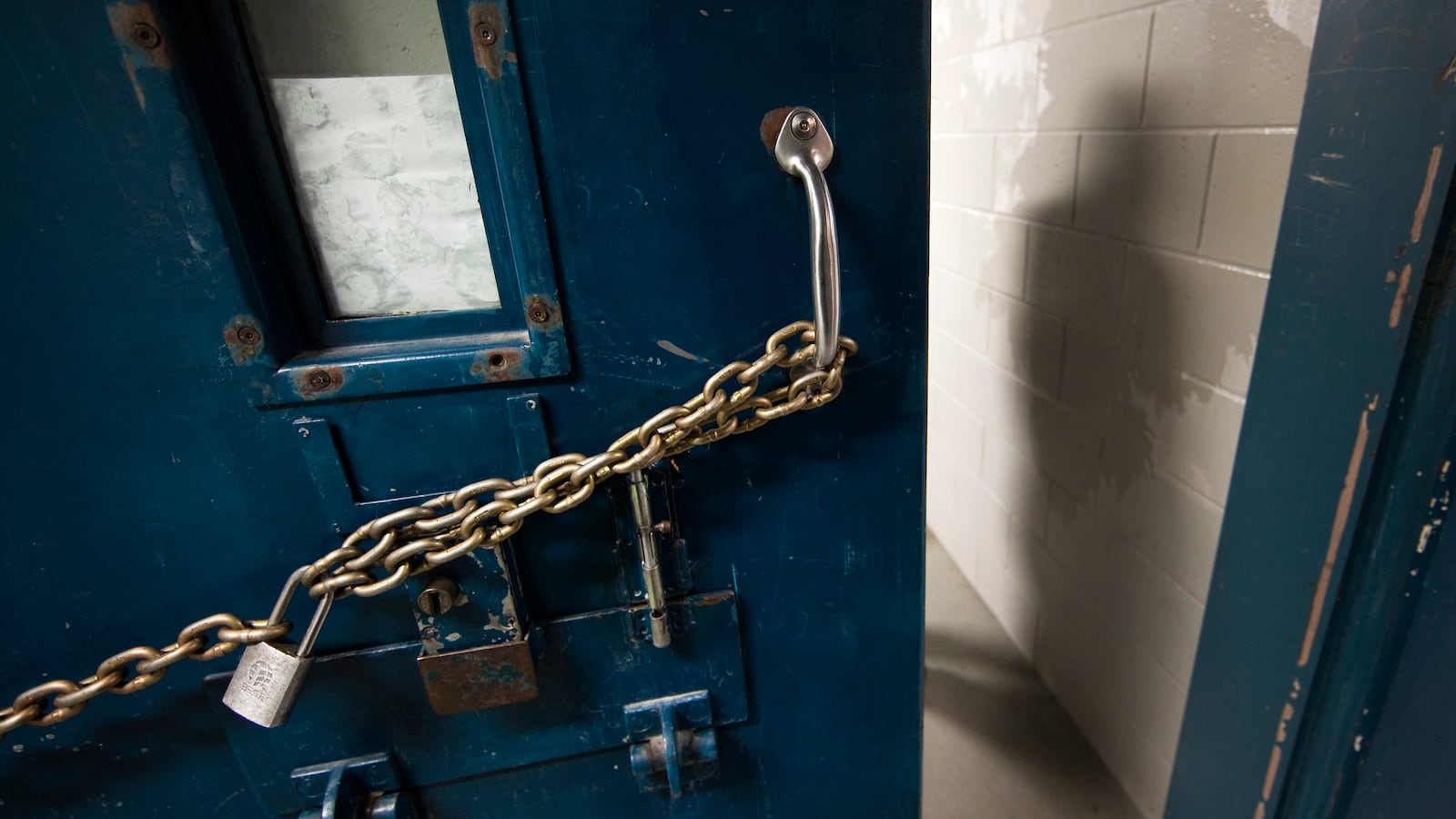 2013-10-12T120000Z_1585098630_GM1E9AC0QI101_RTRMADP_3_CANADA_f4qdzz