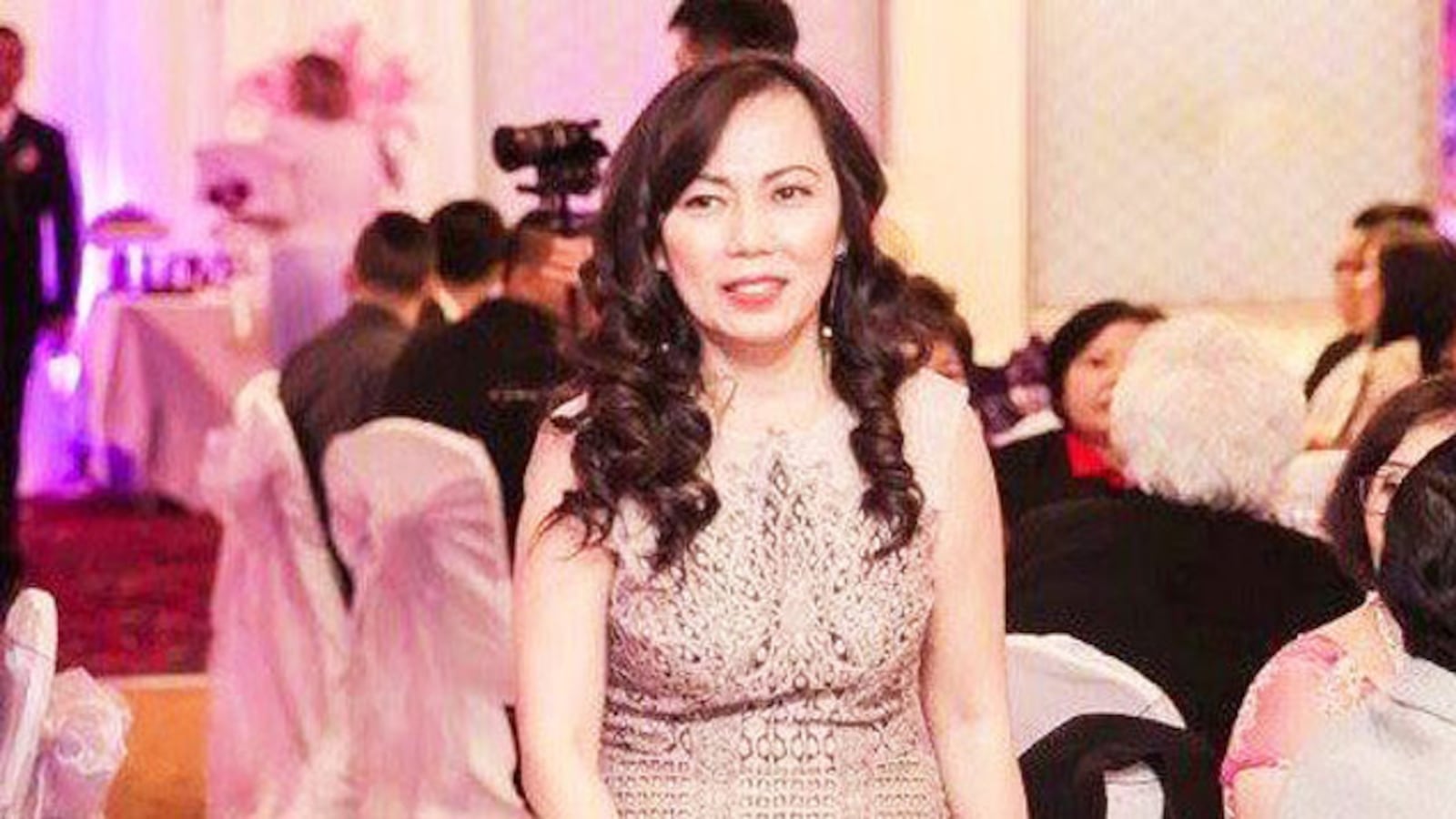 181231-melendez-manicurist-tease_snwo6q