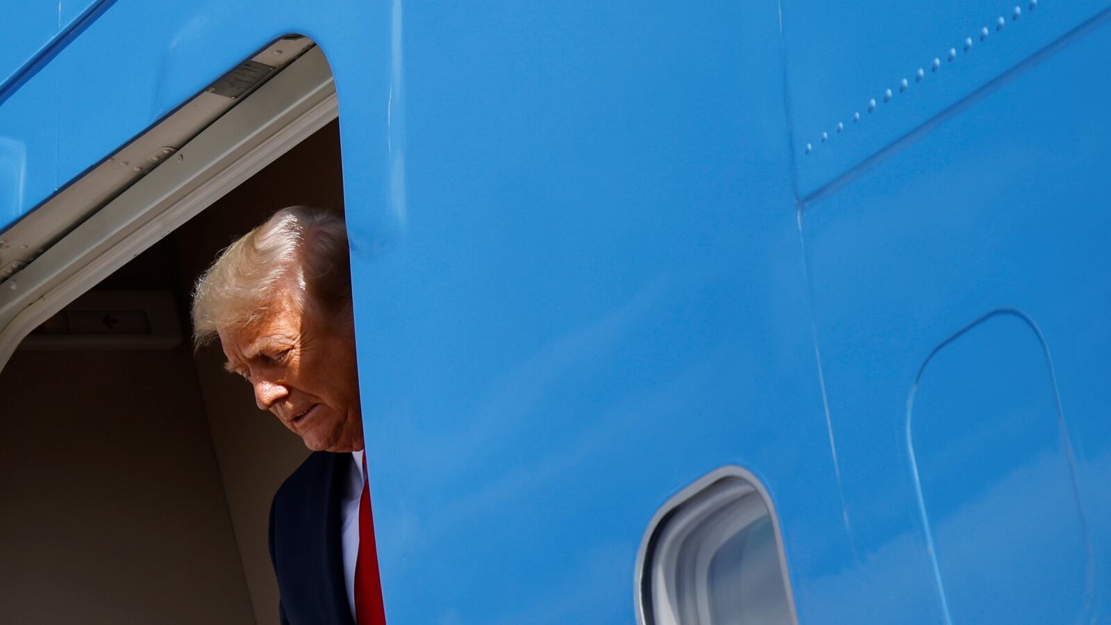 2021-01-20T161718Z_311113825_RC2SBL95882F_RTRMADP_3_USA-TRUMP_wukmqk