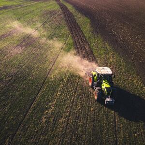 chris-ensminger-yJDZTDeHeG8-unsplash_msxdq0