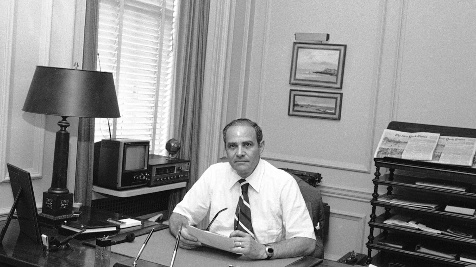 articles/2012/09/29/the-legacy-of-arthur-ochs-sulzberger-publisher-and-ceo-of-the-new-york-times/kurtz-sulzberger-tease-embed_c6a3fa