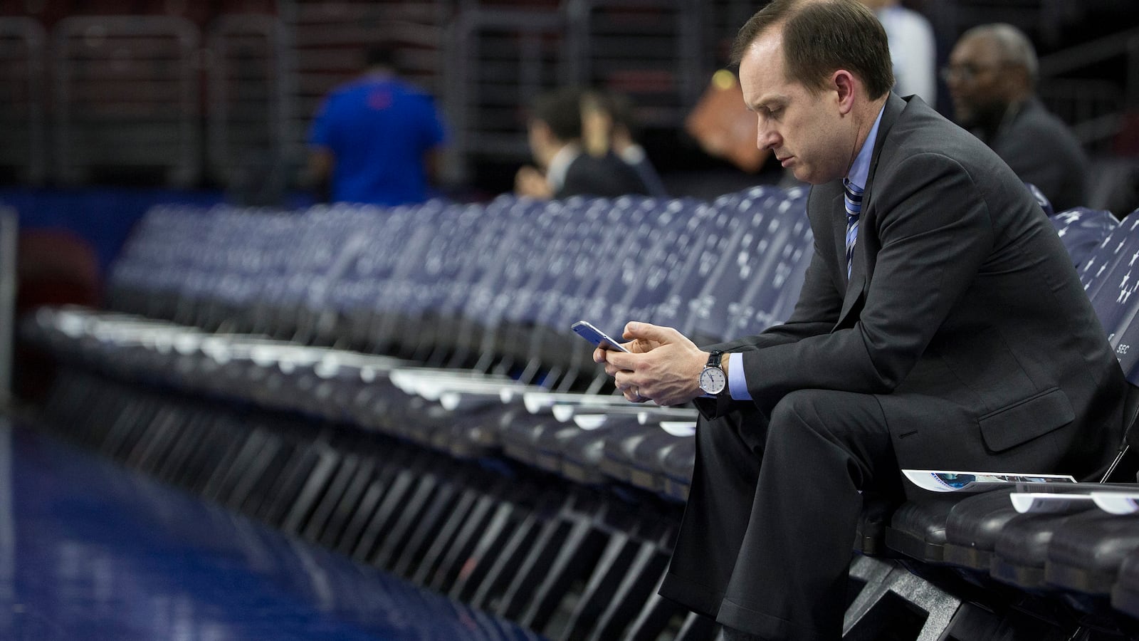 articles/2016/04/12/nba-superfans-who-want-their-loser-back/160412-collins-76ers-tease_lhfwvf