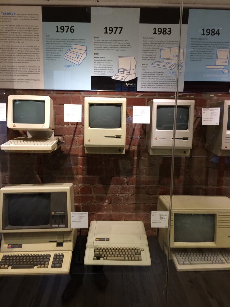 articles/2016/08/23/the-death-of-the-original-apple-store-new-york-s-farewell-to-tekserve/160822-teeman-tekserve-closing-embed-2_htw1ru