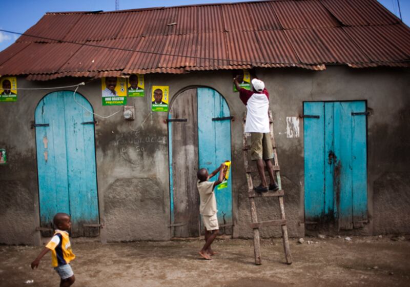 galleries/2010/11/27/haiti-elections/haiti-elections-12_wuvlmy