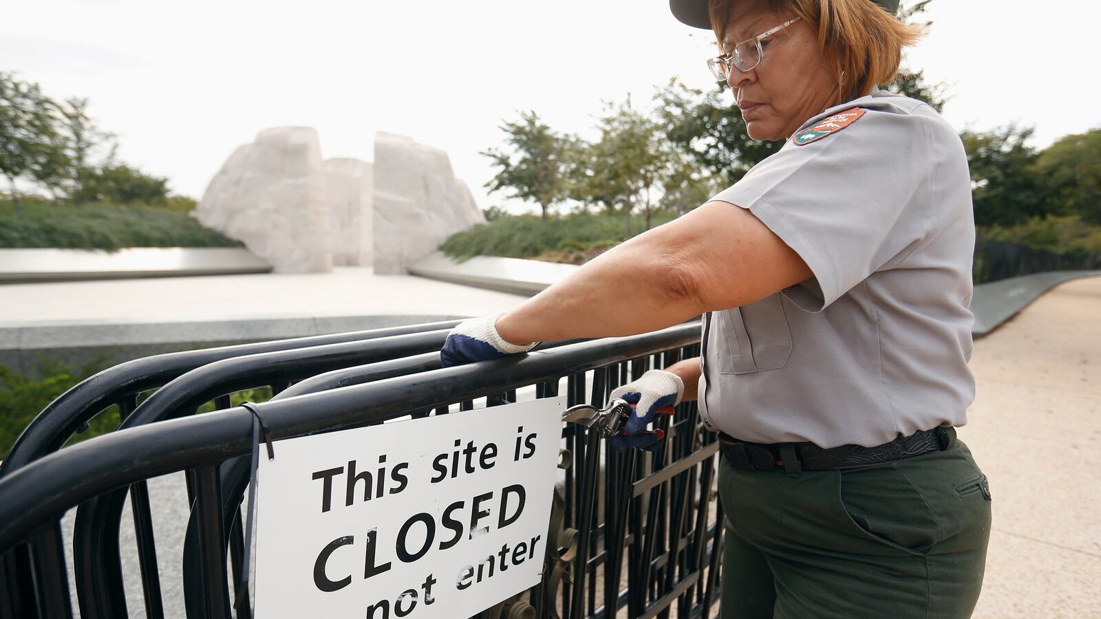 articles/2013/10/17/five-facts-about-the-debt-deal/131017-dickson-shutdown-over-tease-embed_wvdmfr