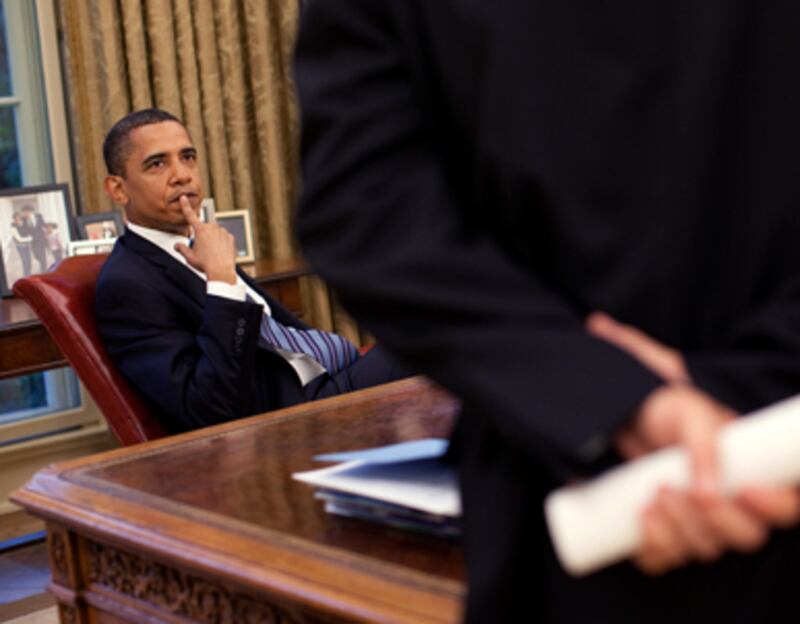 articles/2010/09/23/bob-woodwards-obamas-wars-les-gelb-on-who-got-burned/gelb-woodward-obama_128911_tqknu6