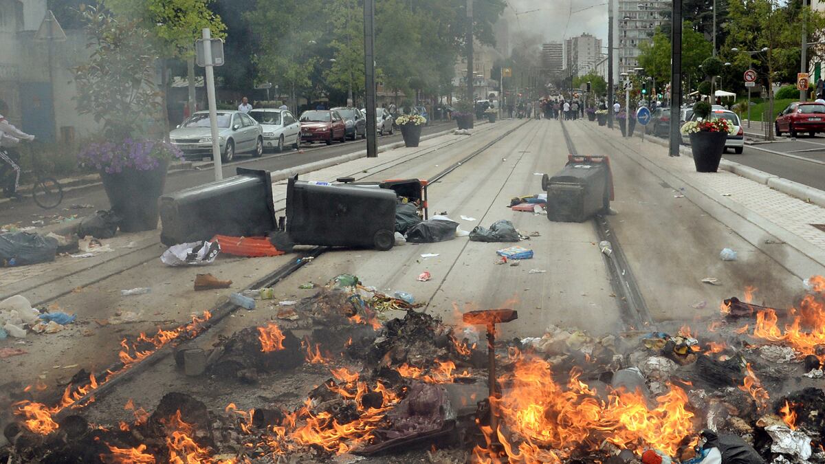 cheats/2014/07/20/french-anti-israel-protests-turn-violent/140721-france-anti-israel-cheat_varrxx