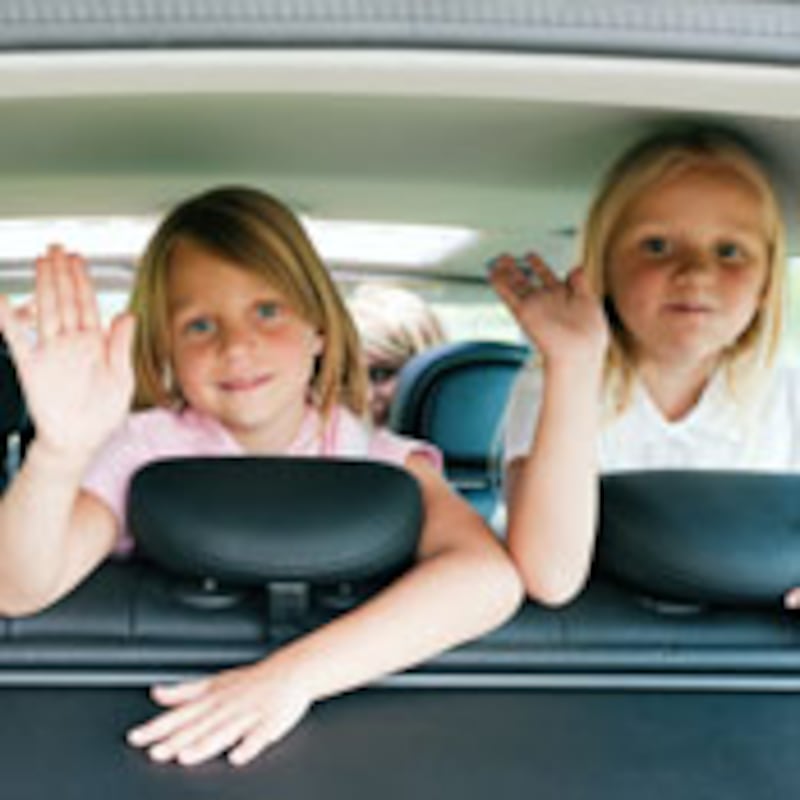 articles/2010/07/31/family-road-trips-parenting-tips-to-make-your-kids-smarter-in-the-car/bond-road-trip_117156_wke3uu