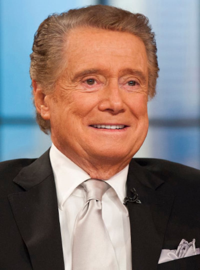 galleries/2012/08/10/jeremy-renner-in-bourne-legacy-steve-carrell-more-hot-after-40-stars-photos/philbin-famous-after-forty_afp5jl