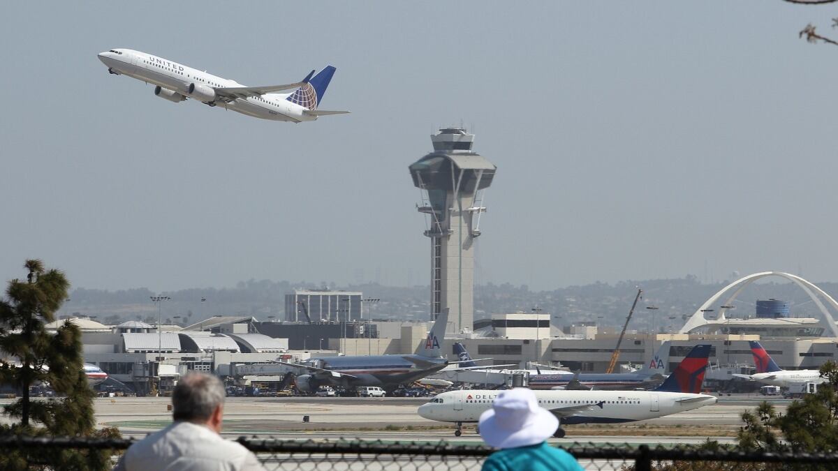 cheats/2013/04/25/congress-to-end-air-traffic-control-furloughs/130425-air-traffic-furloughs-cheat_erxsnk