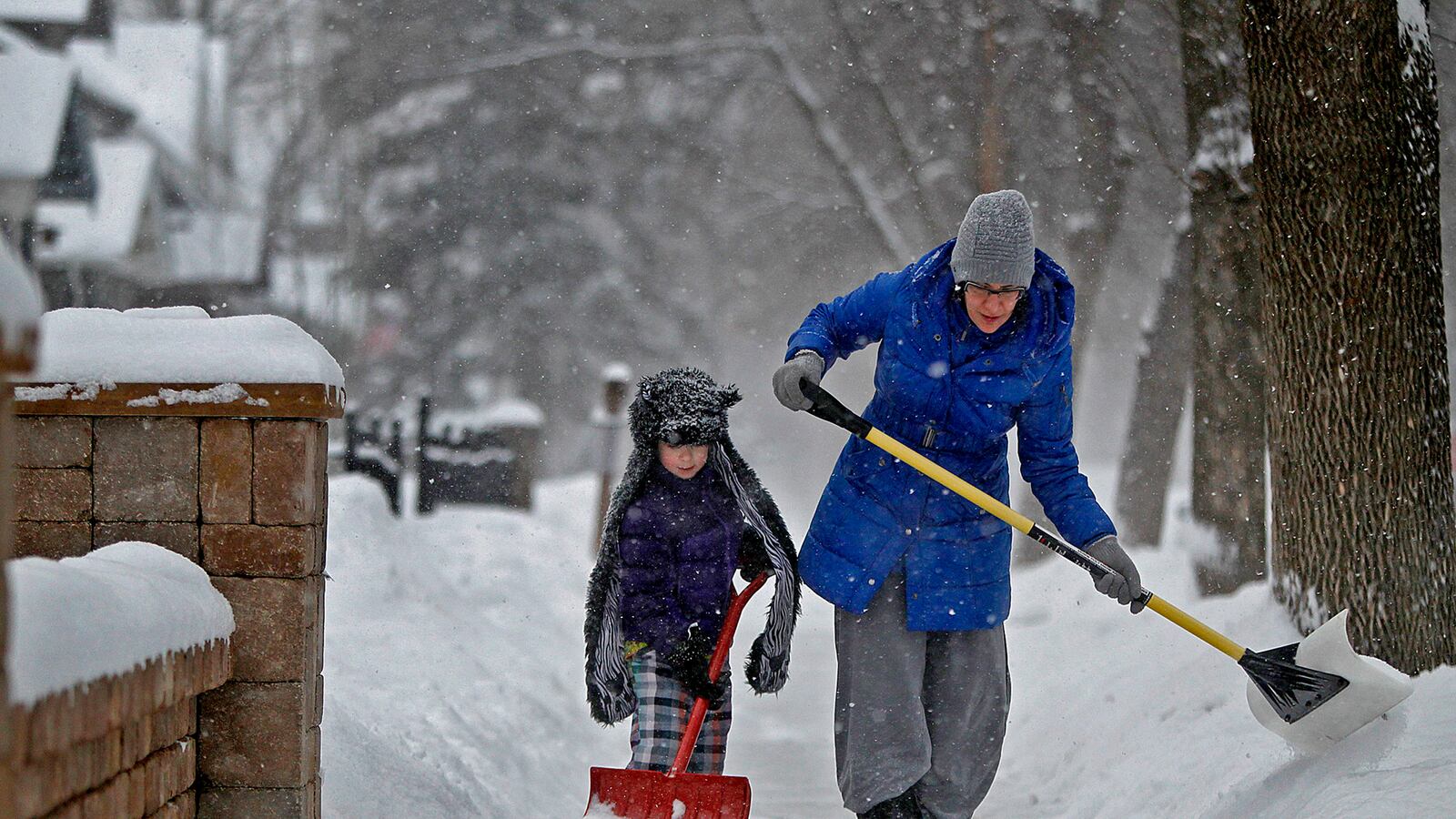 galleries/2013/02/26/winter-storms-slam-the-midwest-photos/snow-storm-midwest-3_uc6bjb