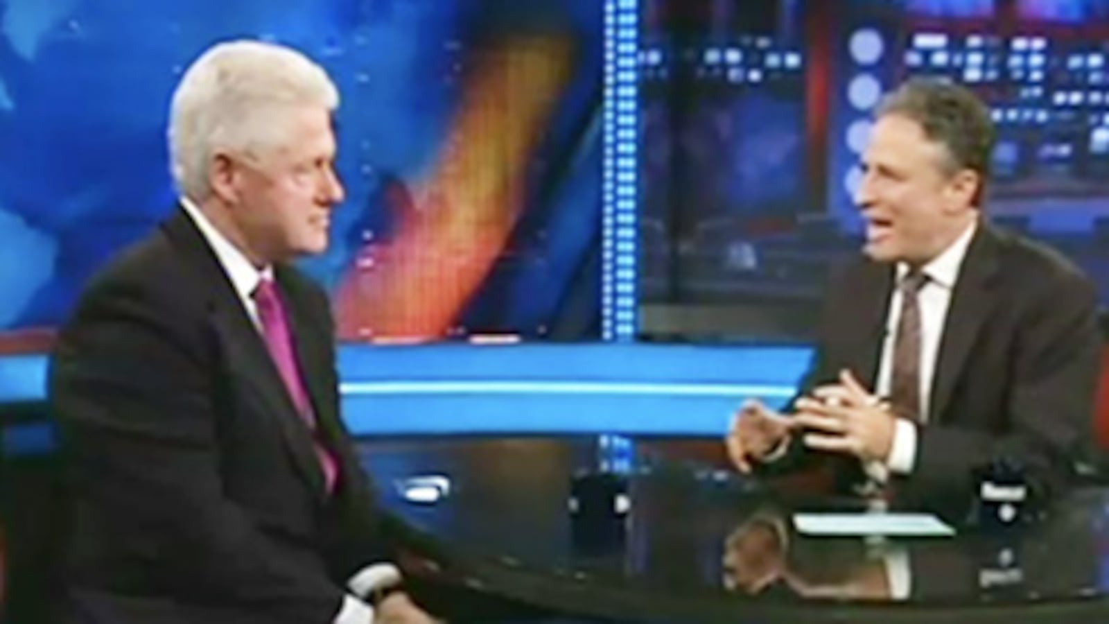 videos/2009/09/18/bill-clinton-on-the-daily-show/dailyshow-billclinton-thumb_kbr3p9