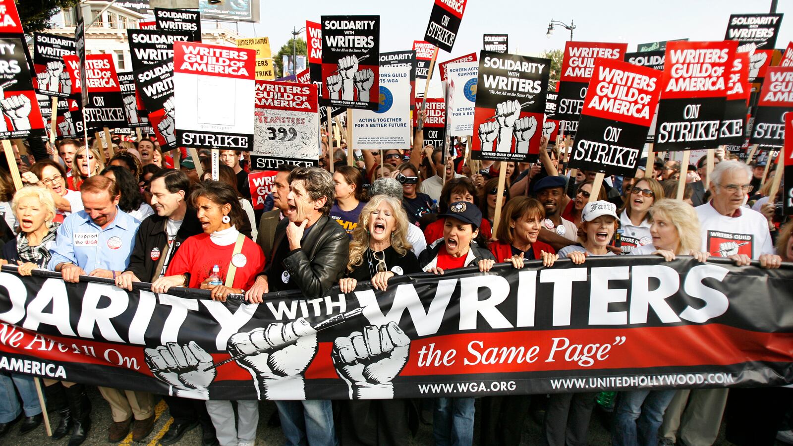 2007-11-21T120000Z_952108874_GM1DWQJPWNAA_RTRMADP_3_WRITERS-STRIKE_by16pl