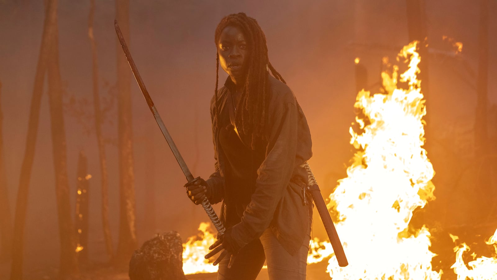 191003-leon-TWD-tease_knujjs