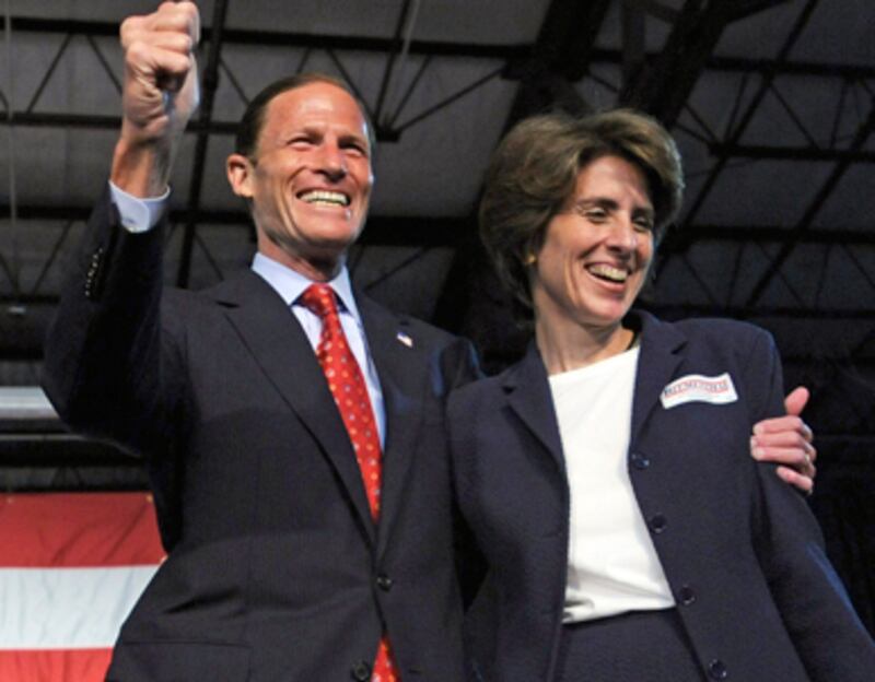 articles/2010/09/30/against-linda-mcmahon-blumenthal-wont-spend-own-millions/jacoblumenthal-family_130415_r36u24