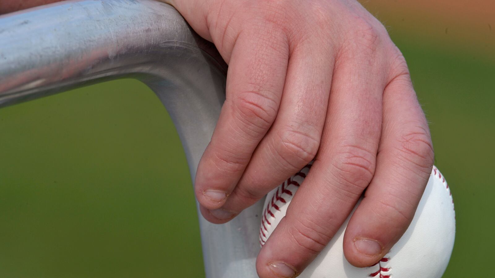 2012-02-27T120000Z_848852406_GM1E82S07UC01_RTRMADP_3_BASEBALL_ylvvob