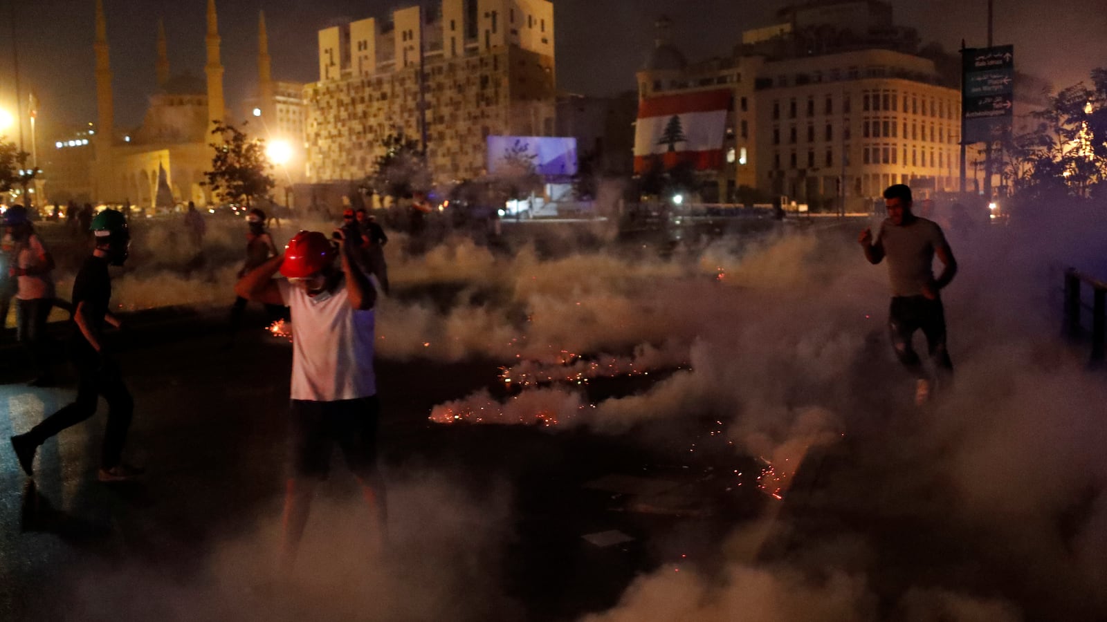 2020-08-08T182158Z_606474527_RC2U9I94UJH7_RTRMADP_3_LEBANON-SECURITY-BLAST-PROTESTS_wrkzhq