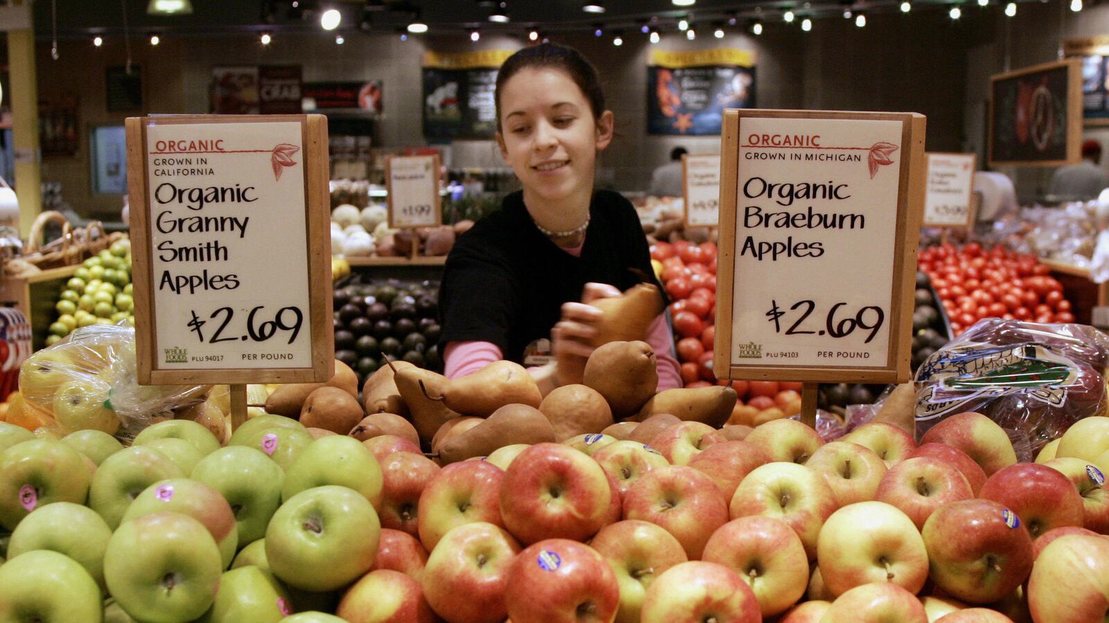 cheats/2015/12/29/whole-foods-will-pay-500-000-fine/151229-whole-foods-cheat_a7kk3u